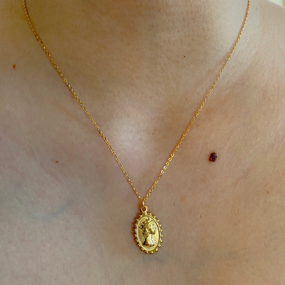 Victorian Style Cameo Necklace